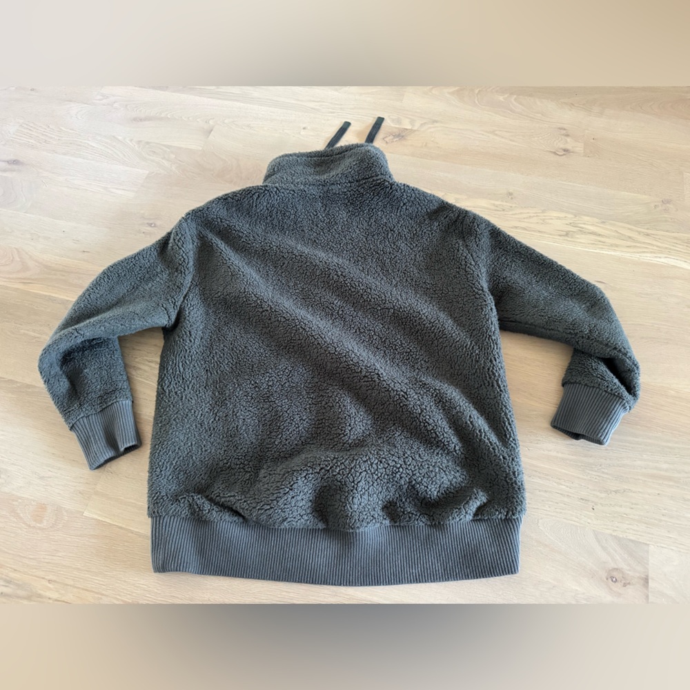 Athleta Talus Olive Green
Sherpa 1/2 Zip Pullover Jacket
Size medium - Picture 8 of 9